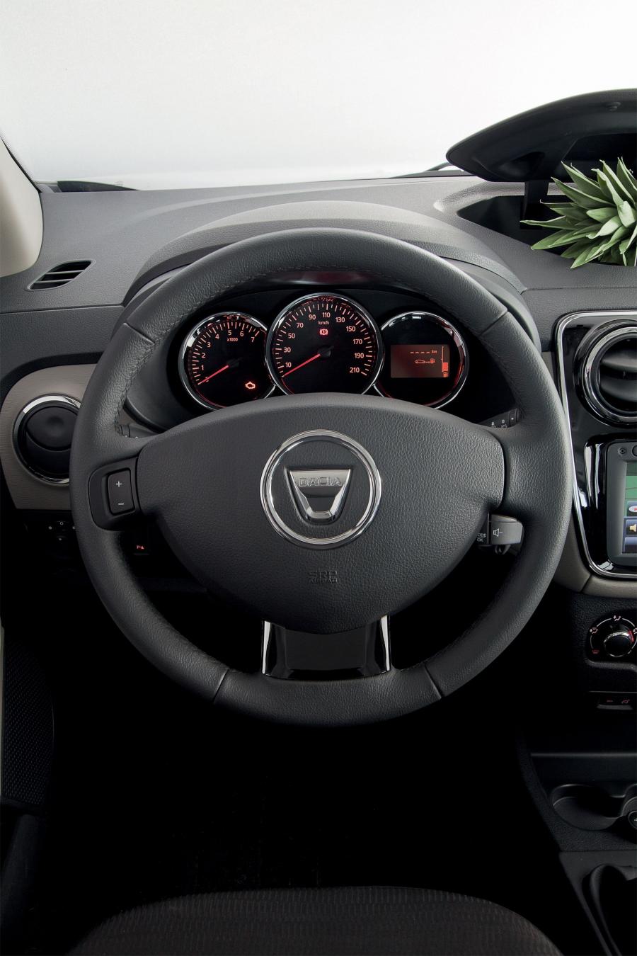  Dacia Lodgy 2012 года  (фото 3 из 75)